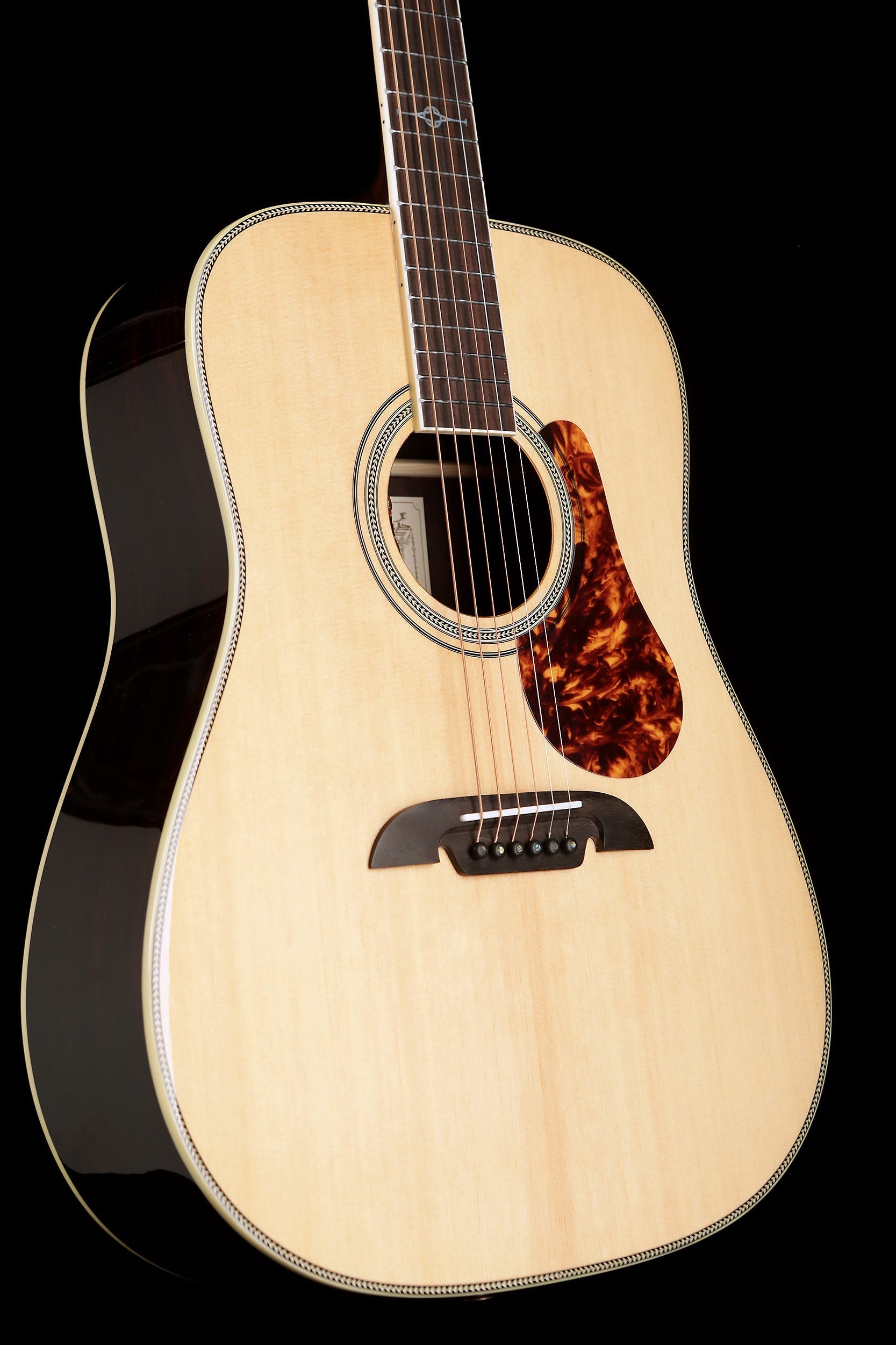 MD70EBG - Alvarez Guitars